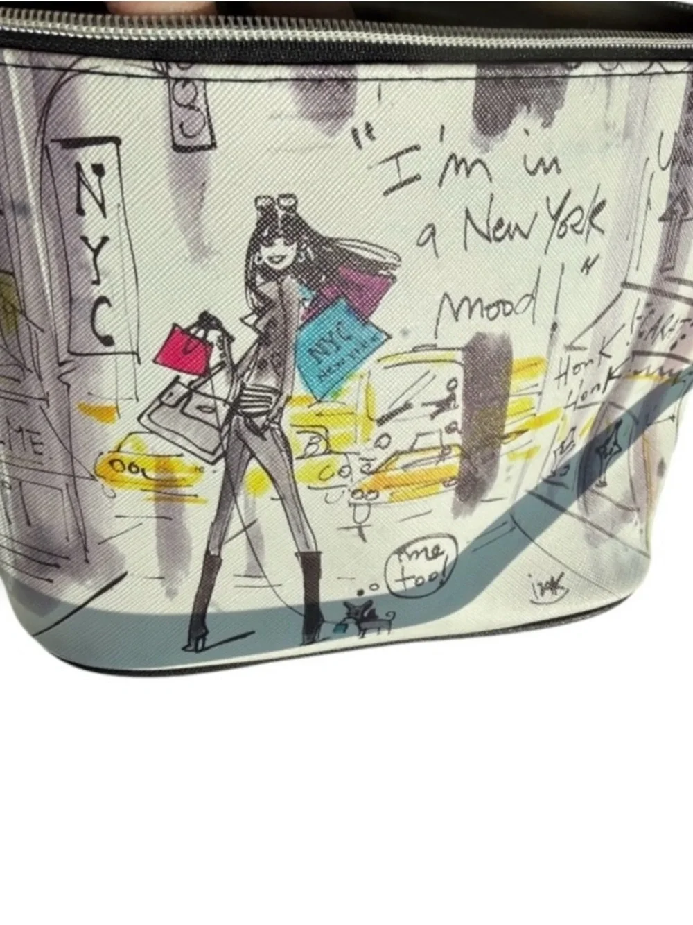 Izak Illustrated Cosmetic Pouch – Purple Sketch Print